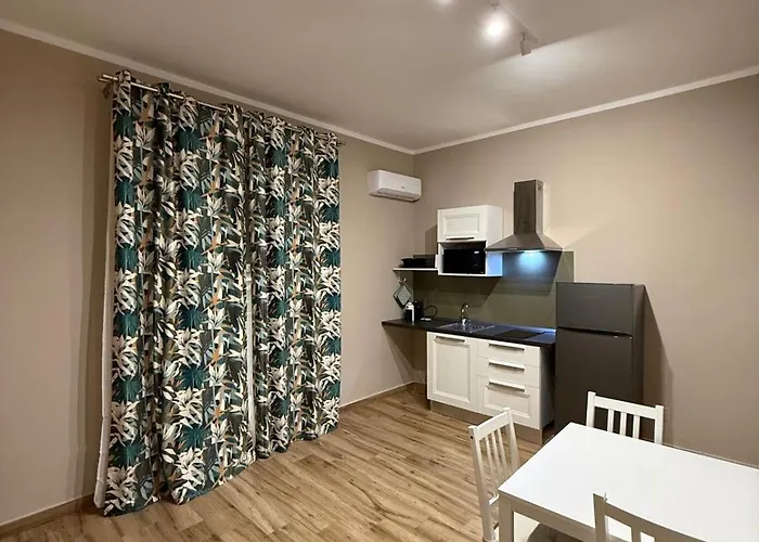 公寓 Titti's Nest 卡斯特尔达恰